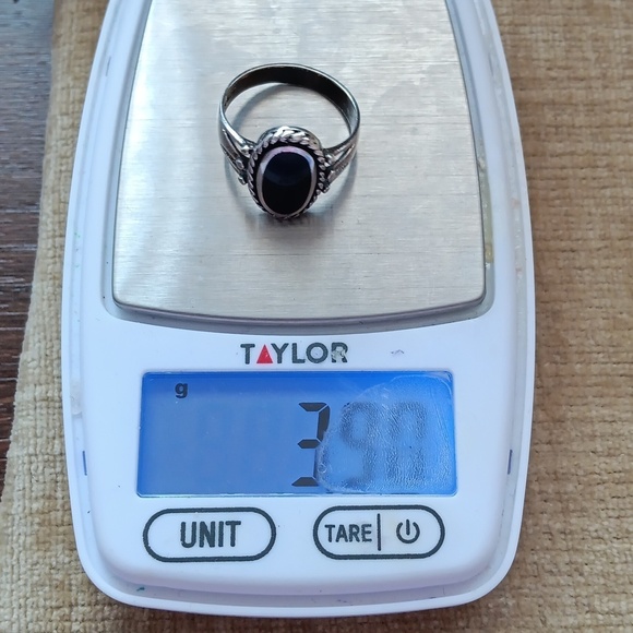 Silver Onyx Ring - Picture 9 of 10